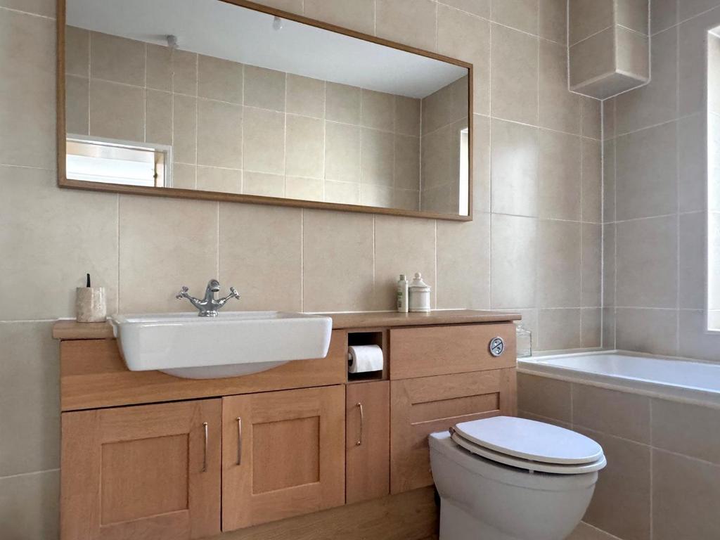 Apartment 1 - Bathroom