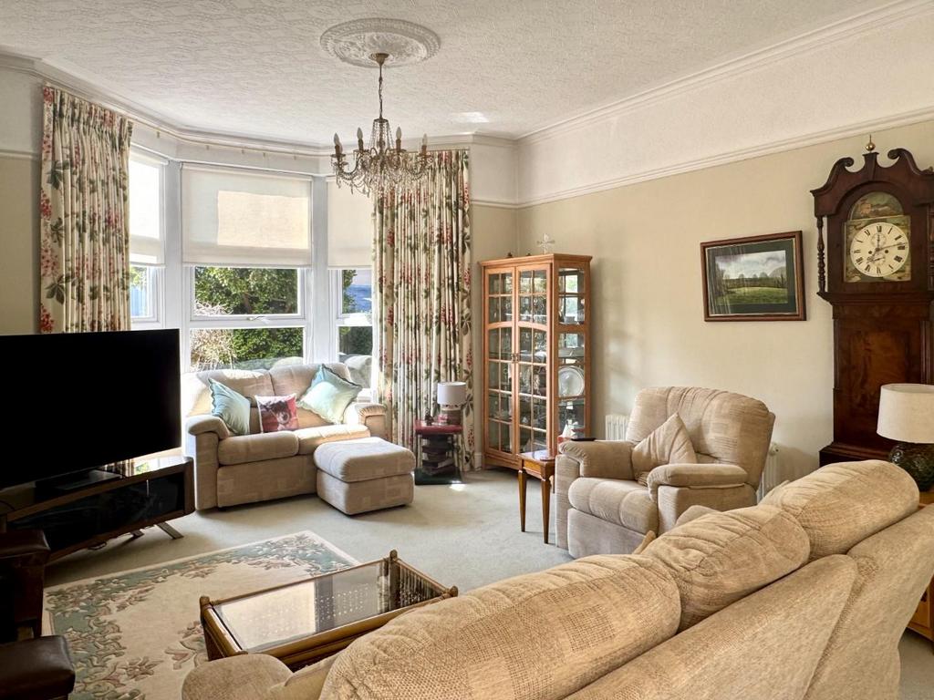 Apartment 1 - Reception Room