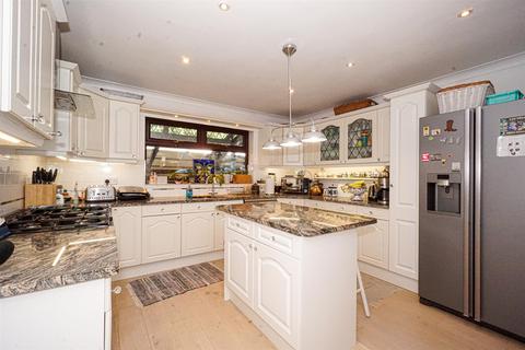 5 bedroom detached house for sale, Beauport Gardens, St. Leonards-On-Sea