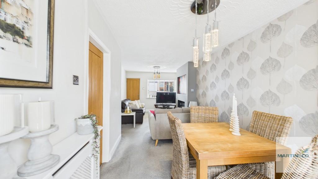 Through lounge / diner