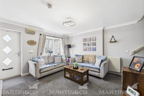 11 Pasture Gardens, Norton, Doncaster, DN6 9GH