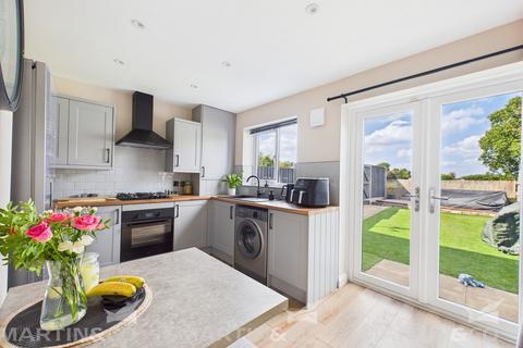 11 Pasture Gardens, Norton, Doncaster, DN6 9GH