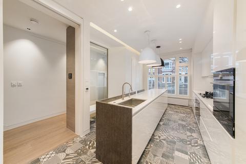 5 bedroom terraced house to rent, Bowerdean Street, Fulham