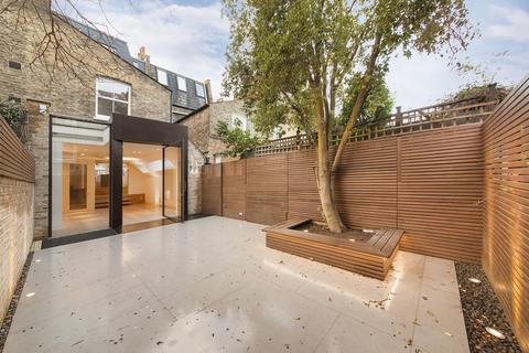5 bedroom terraced house to rent, Bowerdean Street, Fulham