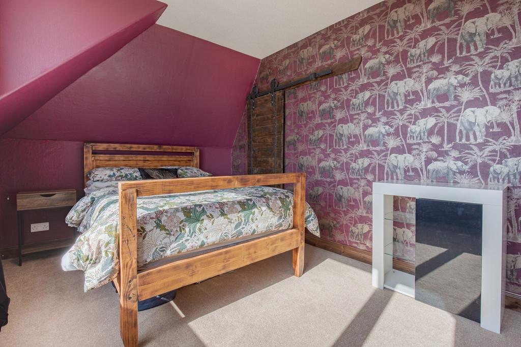 Bedroom1 Angle2 (4)