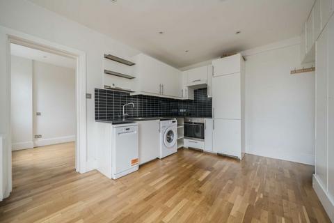 1 bedroom flat for sale, Dewsbury Court, London W4