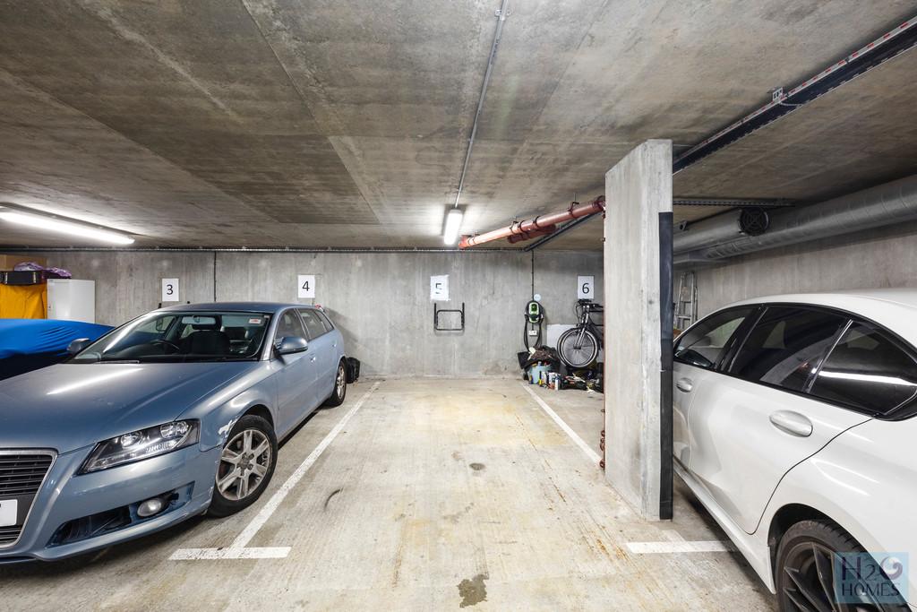 Kingsway 191, flat 5-021