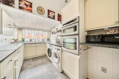 undefined, Bucklers Way, Carshalton