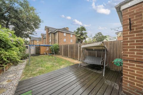 undefined, Bucklers Way, Carshalton