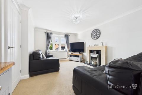 11 Robin Close, Uttoxeter, ST14 8TP
