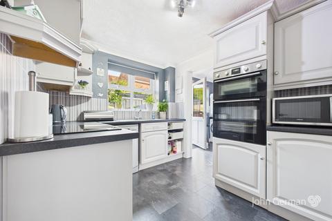 11 Robin Close, Uttoxeter, ST14 8TP