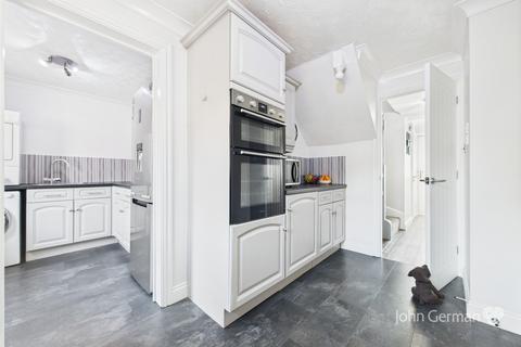 11 Robin Close, Uttoxeter, ST14 8TP