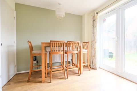 16 Helegan Close, Orpington, BR6 9XJ