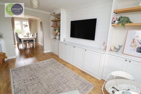 4 bedroom detached house for sale, Gileswood Crescent, Rotherham S63