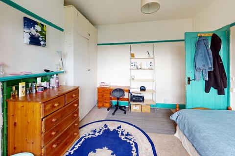 4 bedroom terraced house for sale, Broadview Road, London, SW16
