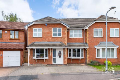 4 bedroom semi-detached house for sale, Suffolk Way, Tamworth
