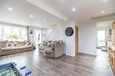 4 bedroom semi-detached house for sale, Suffolk Way, Tamworth