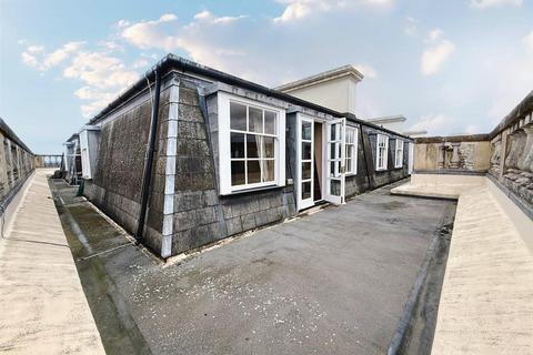 3 bedroom penthouse for sale, Thorndon Park, Ingrave, Brentwood