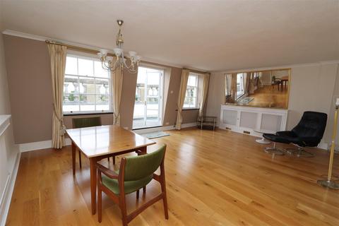 3 bedroom penthouse for sale, Thorndon Park, Ingrave, Brentwood