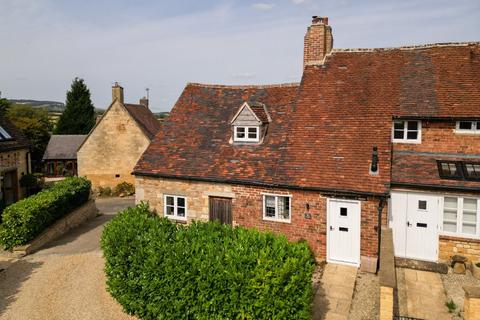 2 bedroom end of terrace house for sale, Stretton On Fosse, Moreton In Marsh, Gloucestershire, GL56