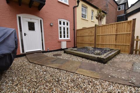 2 bedroom house to rent, 13 South Street, Leominster