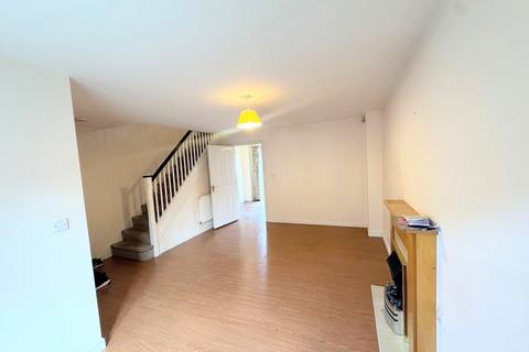 3 bedroom terraced house to rent, Brick Kiln Way, Warwickshire CV12