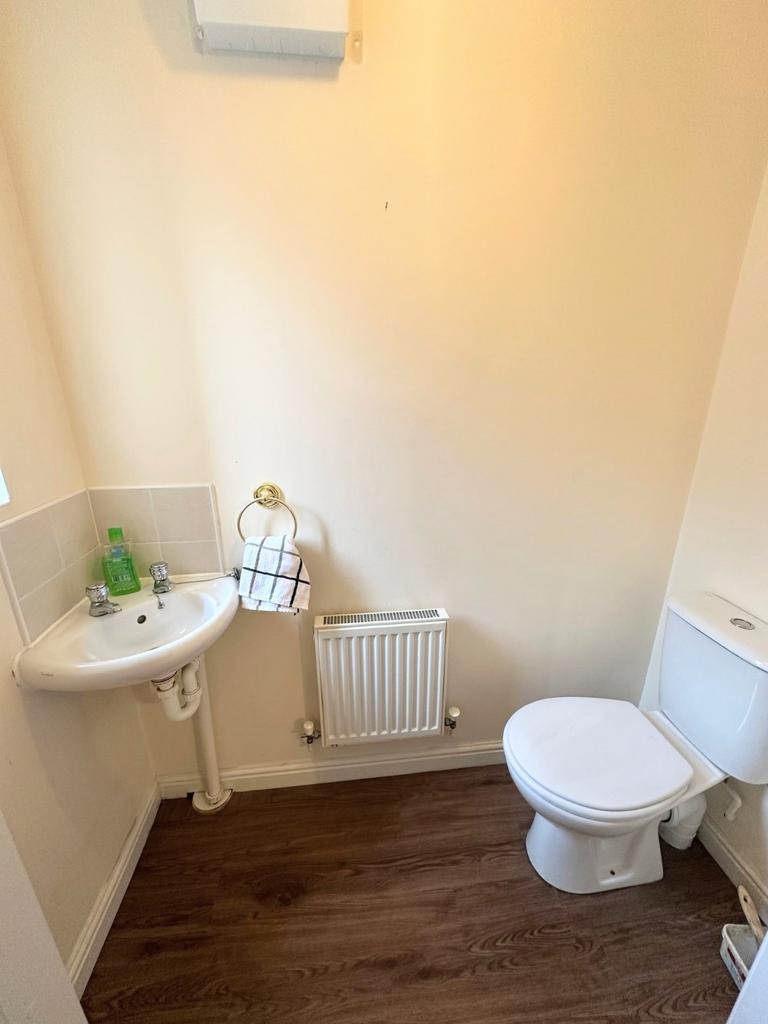 Cloakroom/Wc