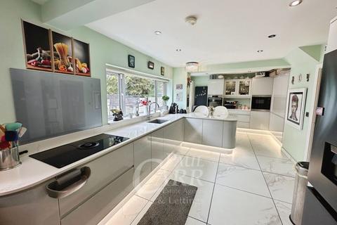 4 bedroom detached house for sale, Launceston Road, Walsall, WS5 3EB