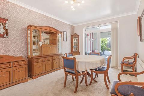7 Leechcroft Avenue, Sidcup, DA15 8RR
