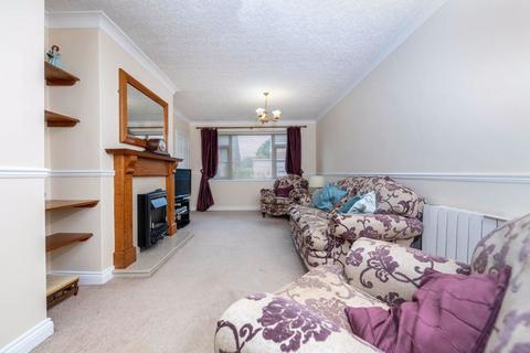 undefined, 10 Elm Avenue, Cherry Willingham, Lincoln