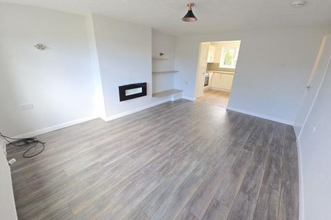 25 Blenheim Drive, Bedlington, NE22 5YR
