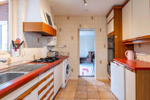 6 bedroom end of terrace house for sale, St. James Road, Chichester