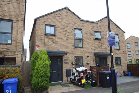2 bedroom semi-detached house for sale, Fenton Road, Harrow