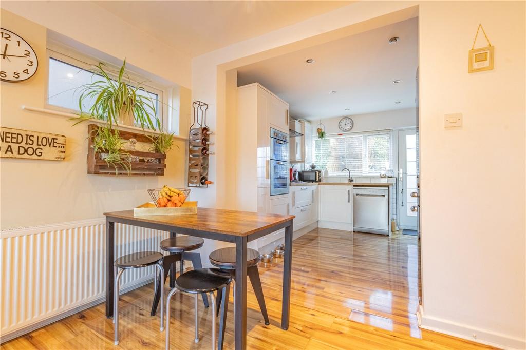 Lounge/Dining Room