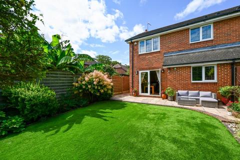 undefined, Reading Road, Basingstoke RG24
