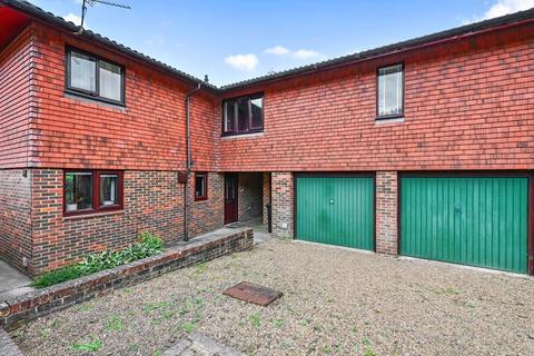 13 Amport Close, Lychpit, Basingstoke, RG24 8UU