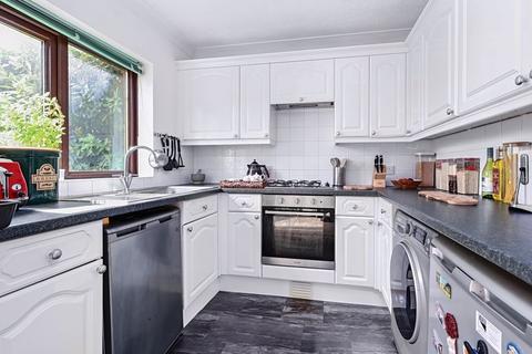 13 Amport Close, Lychpit, Basingstoke, RG24 8UU