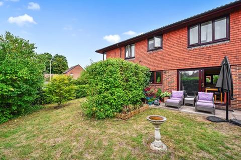 13 Amport Close, Lychpit, Basingstoke, RG24 8UU