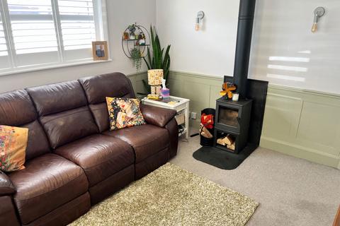 2 bedroom semi-detached bungalow for sale, Landseer Avenue, Skegness PE24