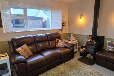 2 bedroom semi-detached bungalow for sale, Landseer Avenue, Skegness PE24