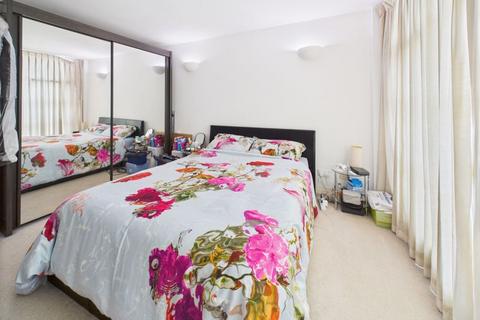 1 bedroom apartment for sale, Burrells Wharf Square, London