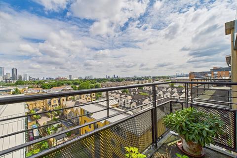 undefined, Burrells Wharf Square, London, E14