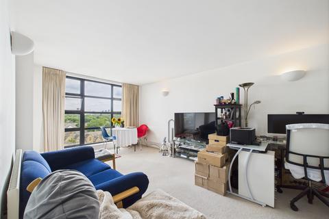 undefined, Burrells Wharf Square, London, E14