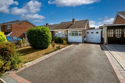20 Barton Lane, Kingswinford, DY6 9EY