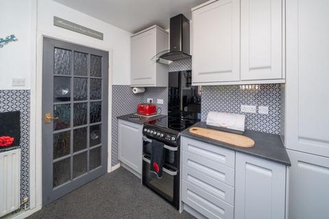 20 Barton Lane, Kingswinford, DY6 9EY