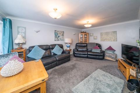 20 Barton Lane, Kingswinford, DY6 9EY