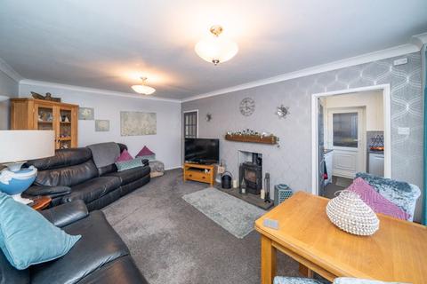 20 Barton Lane, Kingswinford, DY6 9EY