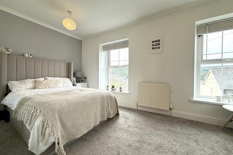34 The Triangle, Mountain Ash, CF45 4BA