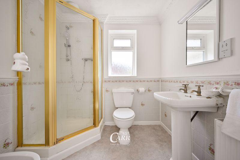 Master En-Suite