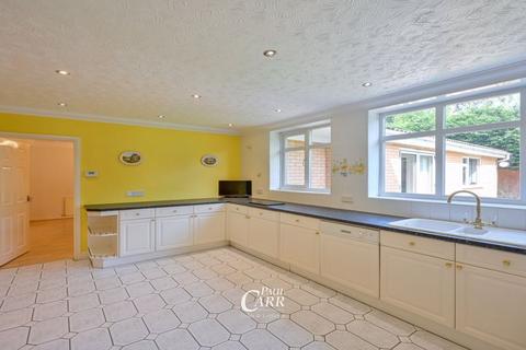 4 bedroom detached house for sale, New Penkridge Road, Cannock WS11